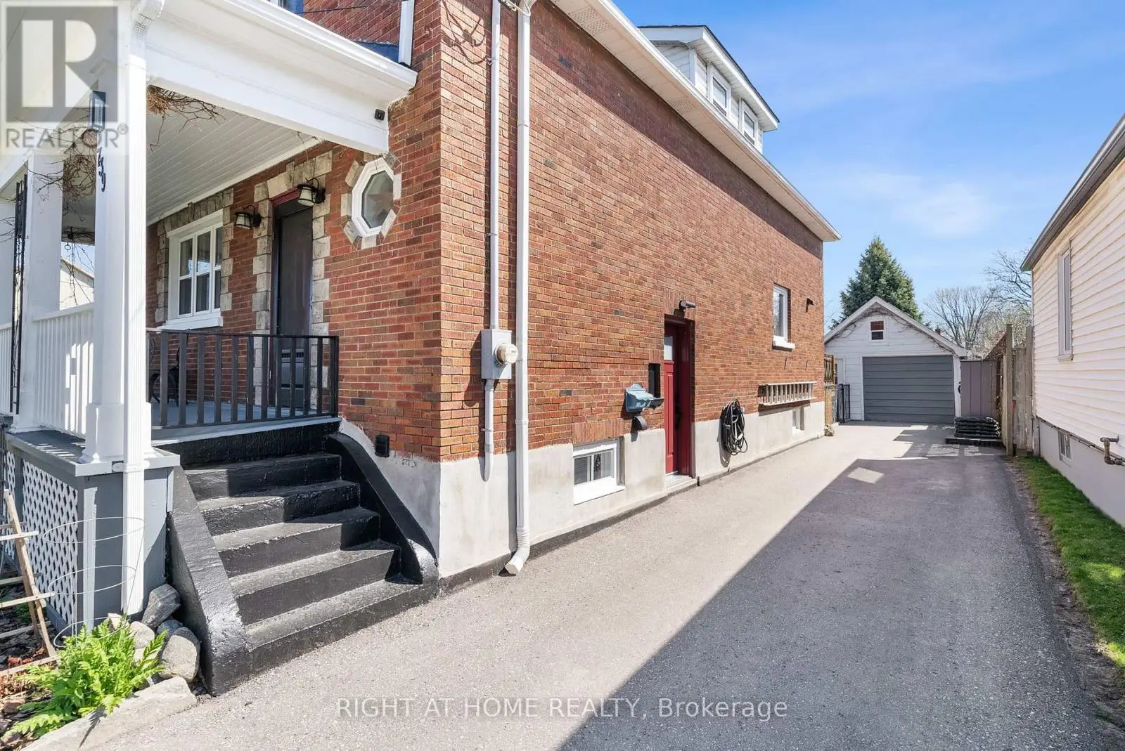 739 Albert Street, Oshawa, Ontario  L1H 4T7 - Photo 2 - E12171896