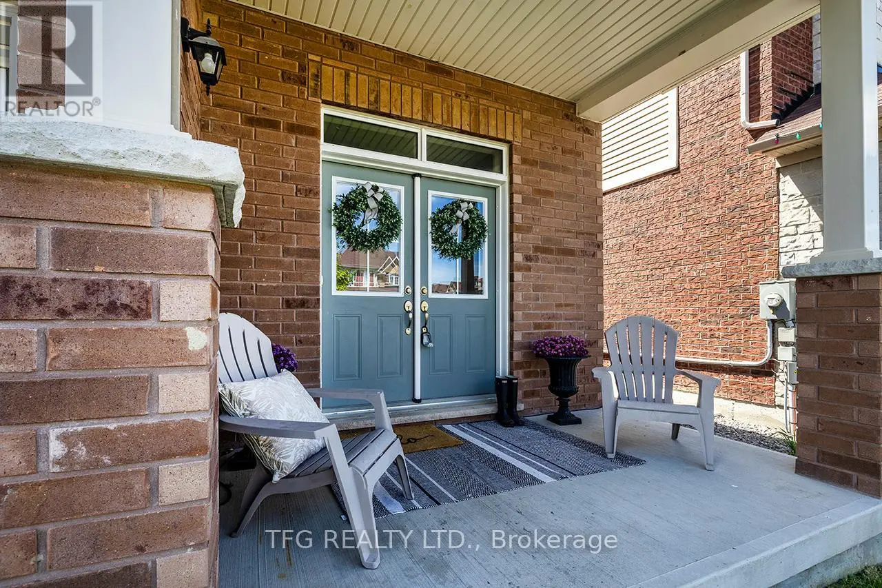 291 Kenneth Cole Drive, Clarington, Ontario  L1C 0W3 - Photo 3 - E12162271