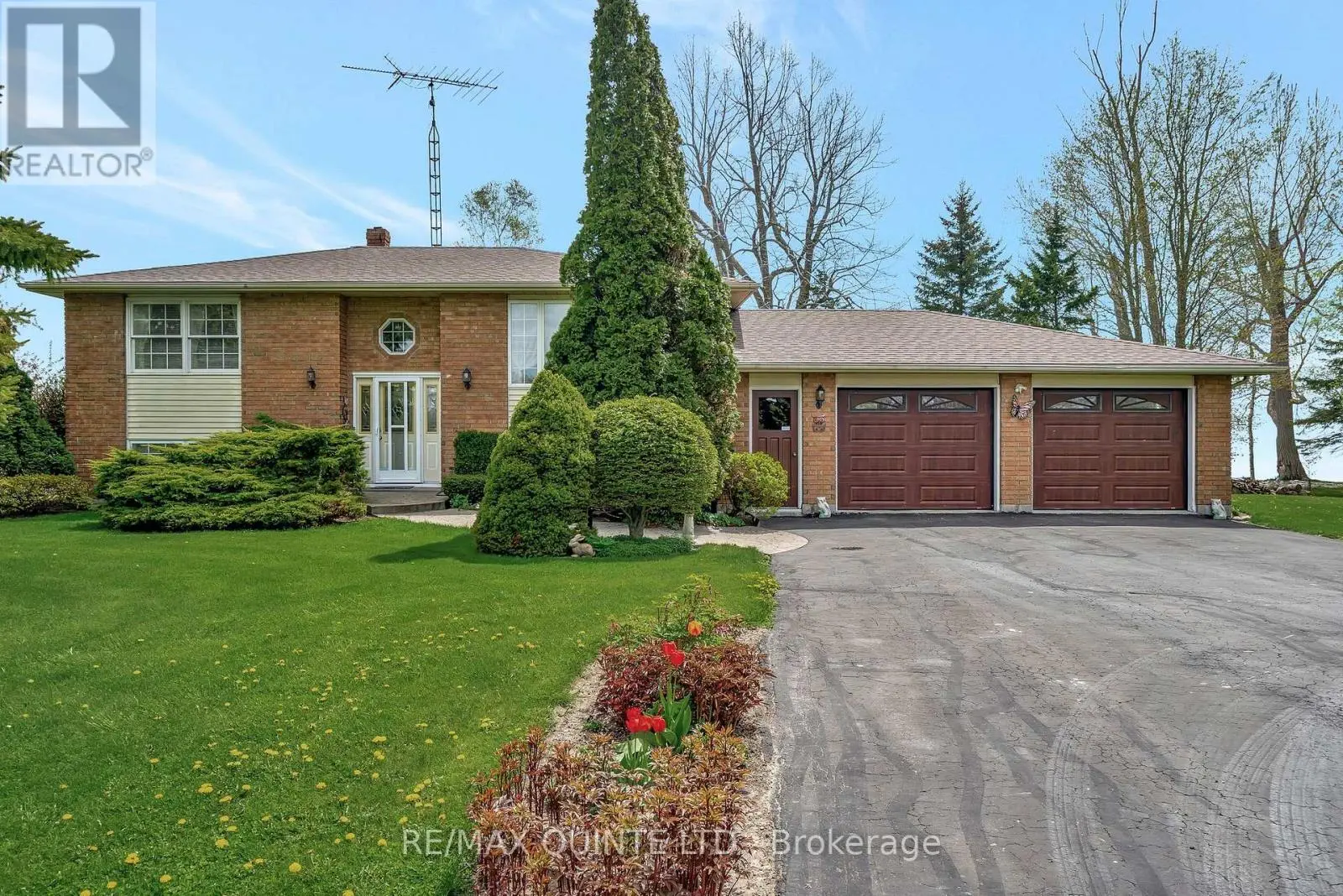725 County Road 20, Prince Edward County, Ontario  K0K 3L0 - Photo 1 - X12173162