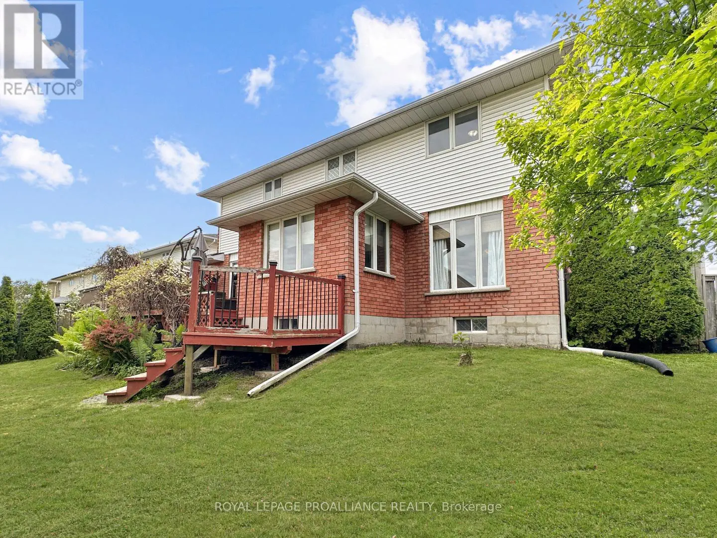 43 Dungannon Drive, Belleville, Ontario  K8P 5E7 - Photo 3 - X12173463