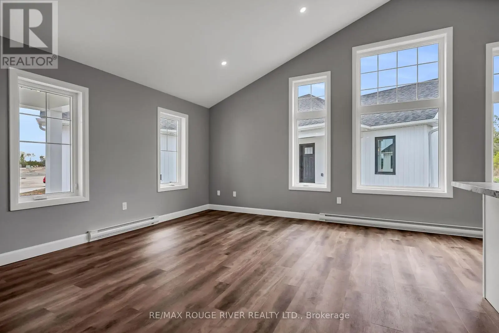 103 - 14 Meadowcreek Drive, Brighton, Ontario  K0K 1H0 - Photo 3 - X12123946