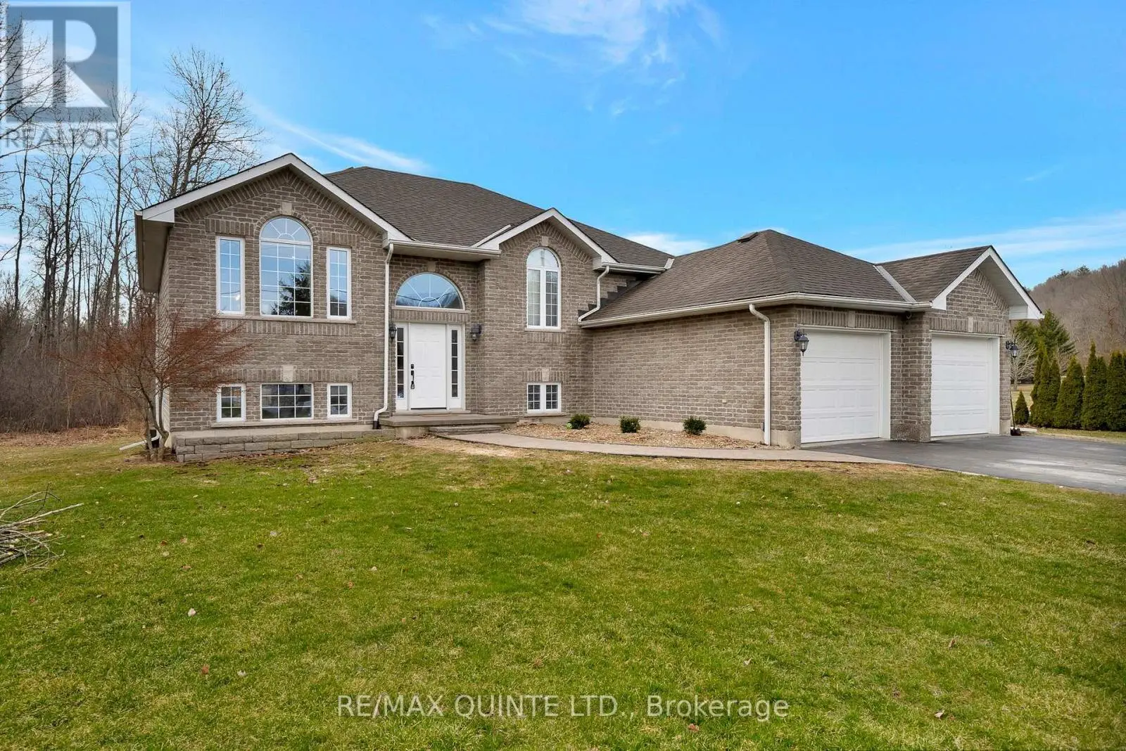 544 Townsend Road, Belleville, Ontario  K0K 3E0 - Photo 1 - X12173757