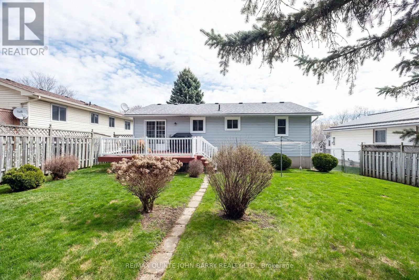 64 Ireland Drive, Quinte West, Ontario  K8V 5X3 - Photo 2 - X12112790