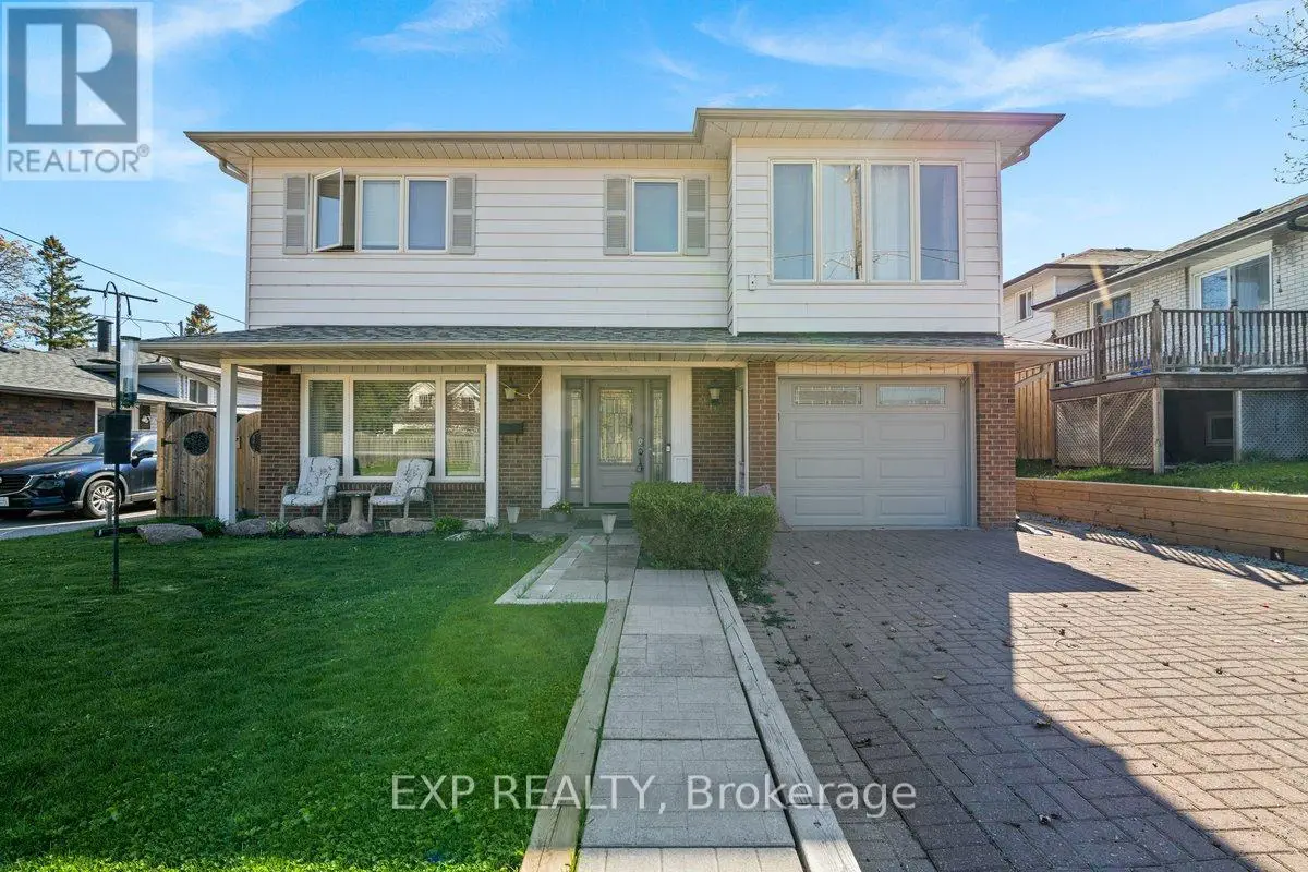 203 STEWART STREET, Whitby, Ontario