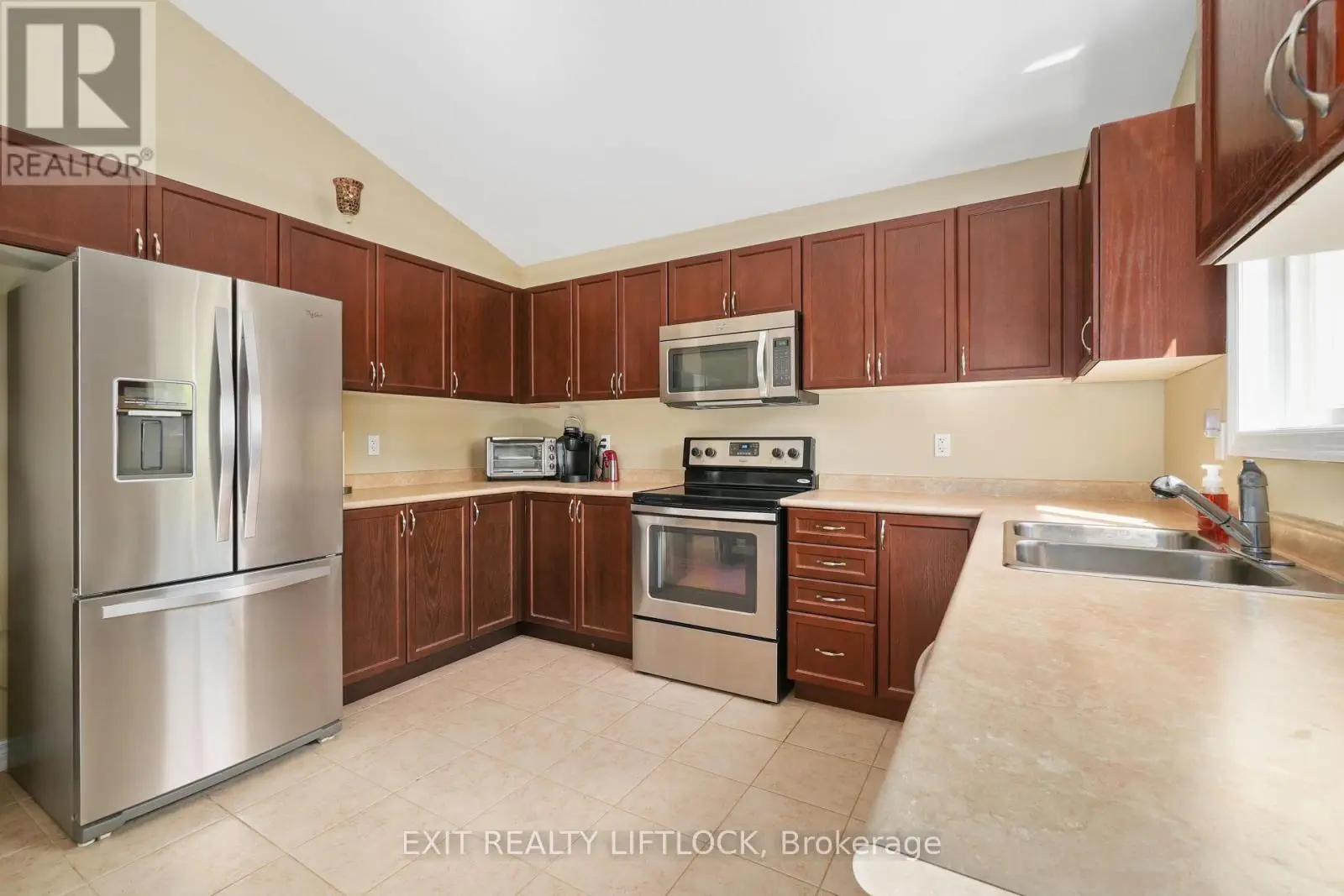 36 White Hart Lane, Trent Hills, Ontario  K0L 1Y0 - Photo 3 - X12095751
