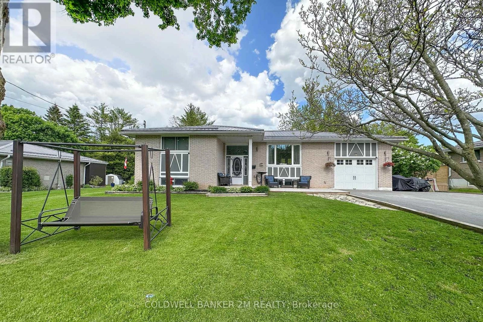27 Anne Street, Cavan Monaghan, Ontario  L0A 1G0 - Photo 1 - X12175028