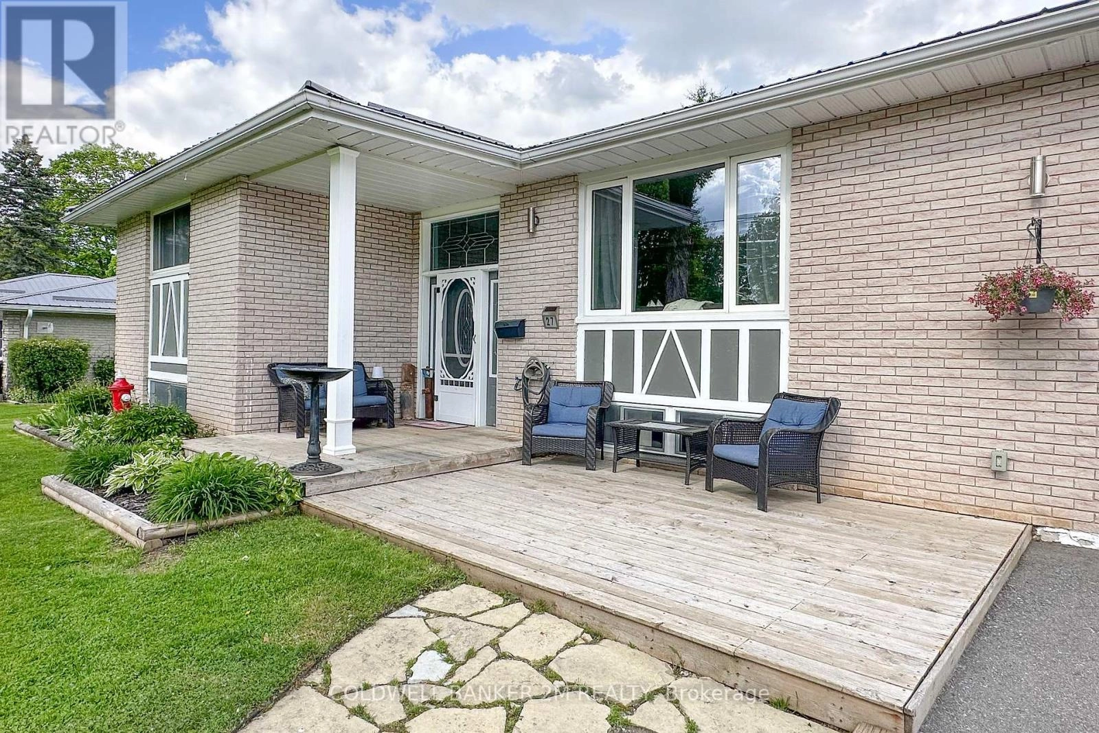 27 Anne Street, Cavan Monaghan, Ontario  L0A 1G0 - Photo 3 - X12175028