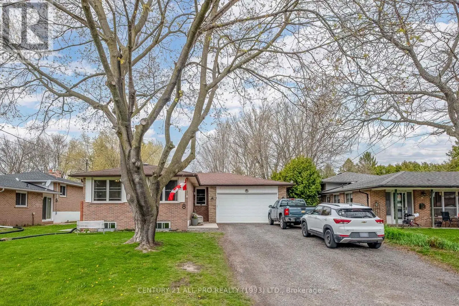 8 Thomas Street, Cobourg, Ontario  K9A 4P6 - Photo 2 - X12175057