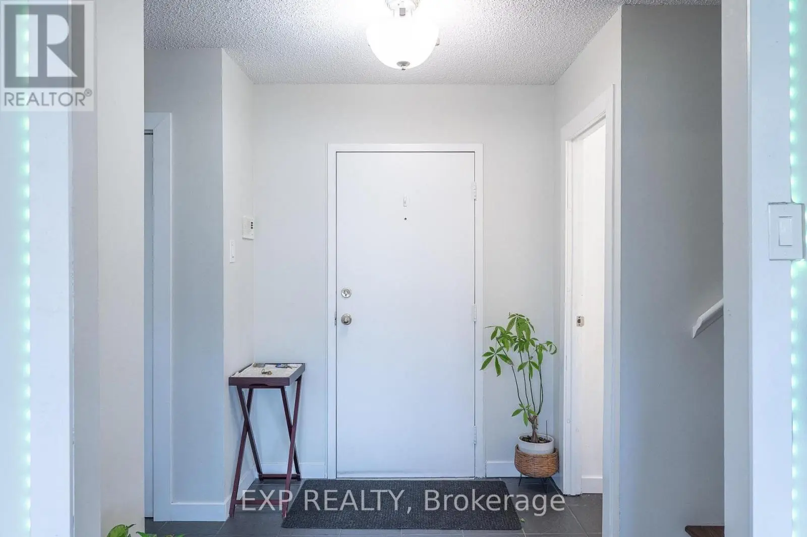 214 - 580 Mary Street E, Whitby, Ontario  L1N 2R3 - Photo 3 - E12175188