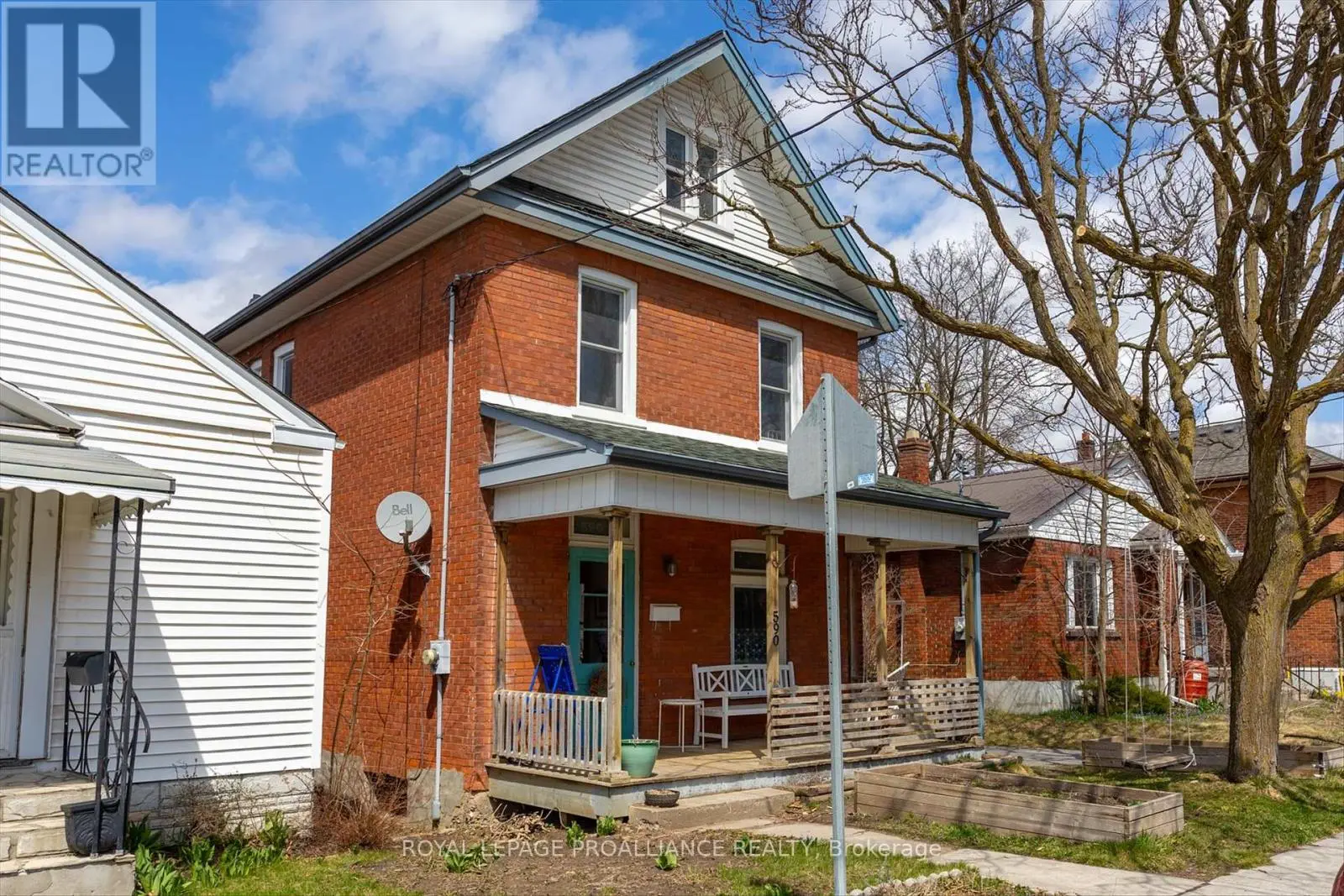 590 Murray Street, Peterborough Central, Ontario  K9H 2V1 - Photo 2 - X12175564