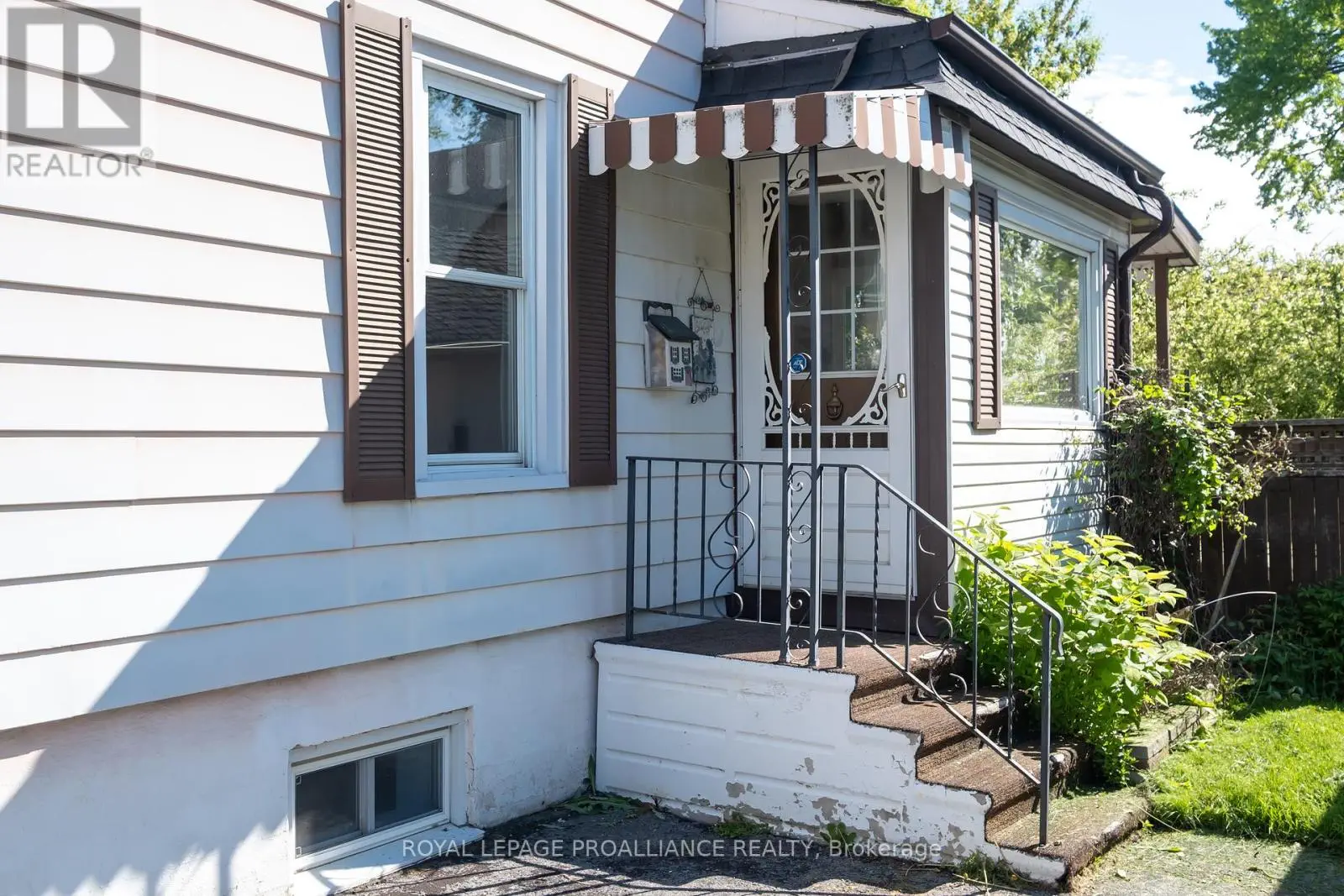 5 Albion Street, Belleville, Ontario  K8N 3R7 - Photo 2 - X12175710