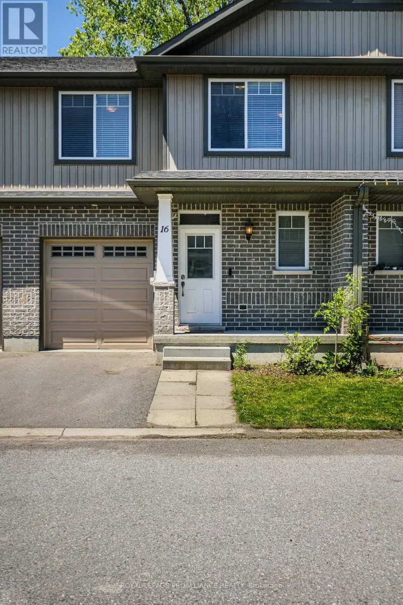 16 Nottingham Court, Quinte West, Ontario  K8V 0E7 - Photo 2 - X12176074