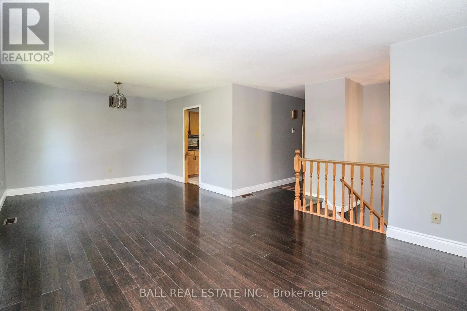 885 Stewart Drive, Peterborough South, Ontario  K9J 7R3 - Photo 3 - X12176125