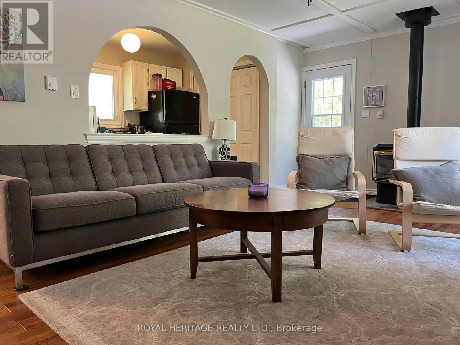 25 Bayview Estate Road, Kawartha Lakes, Ontario  K0M 1N0 - Photo 2 - X12176714