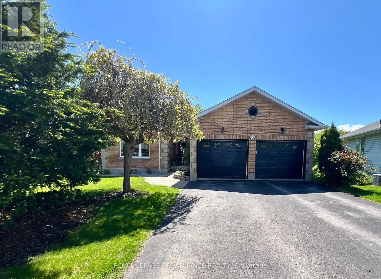 21 Benson Court, Belleville, Ontario  K8P 5J4 - Photo 1 - X12176723