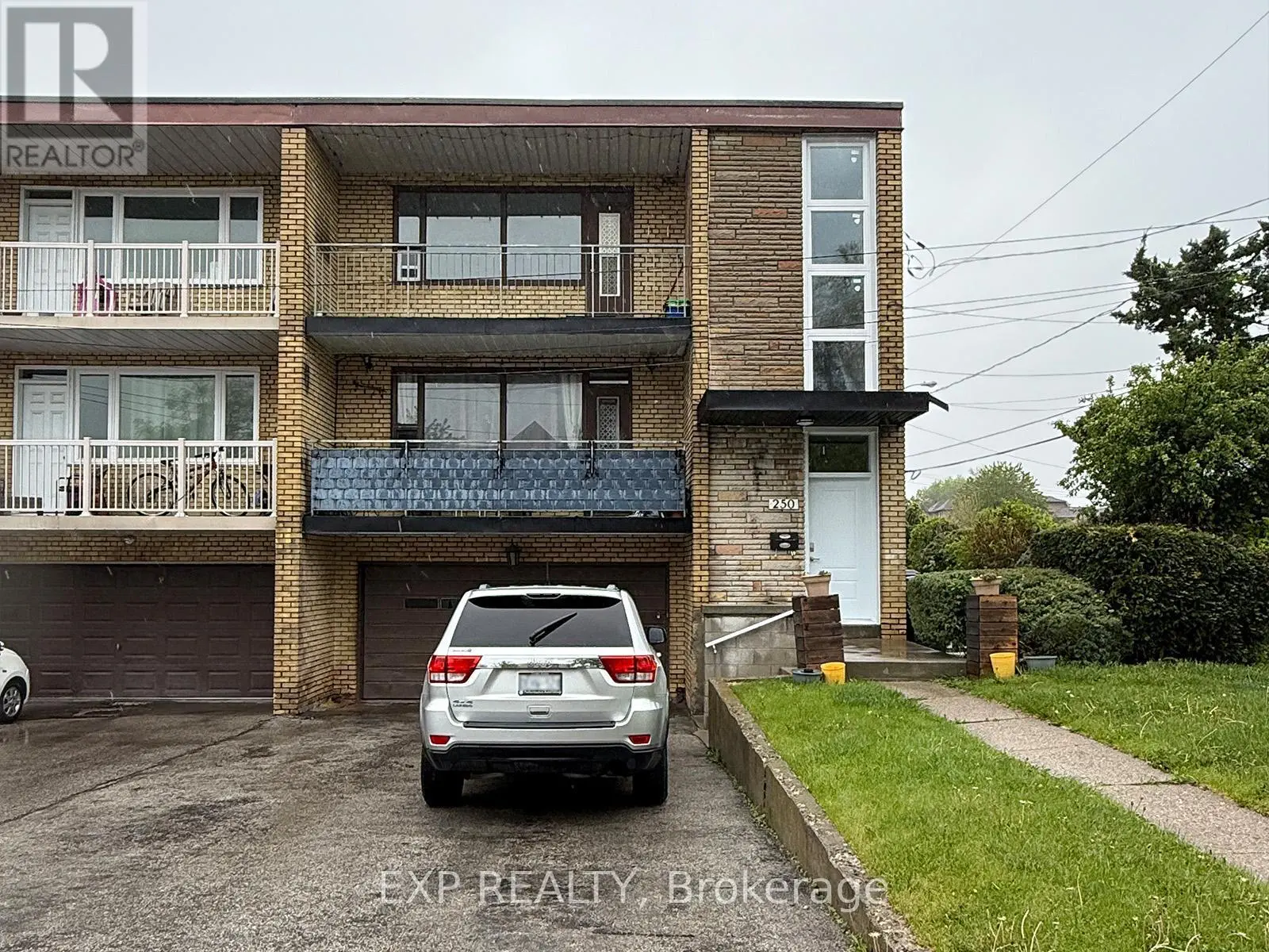 3 - 250 Wilmington Avenue, Toronto, Ontario  M3H 5K3 - Photo 1 - C12176816