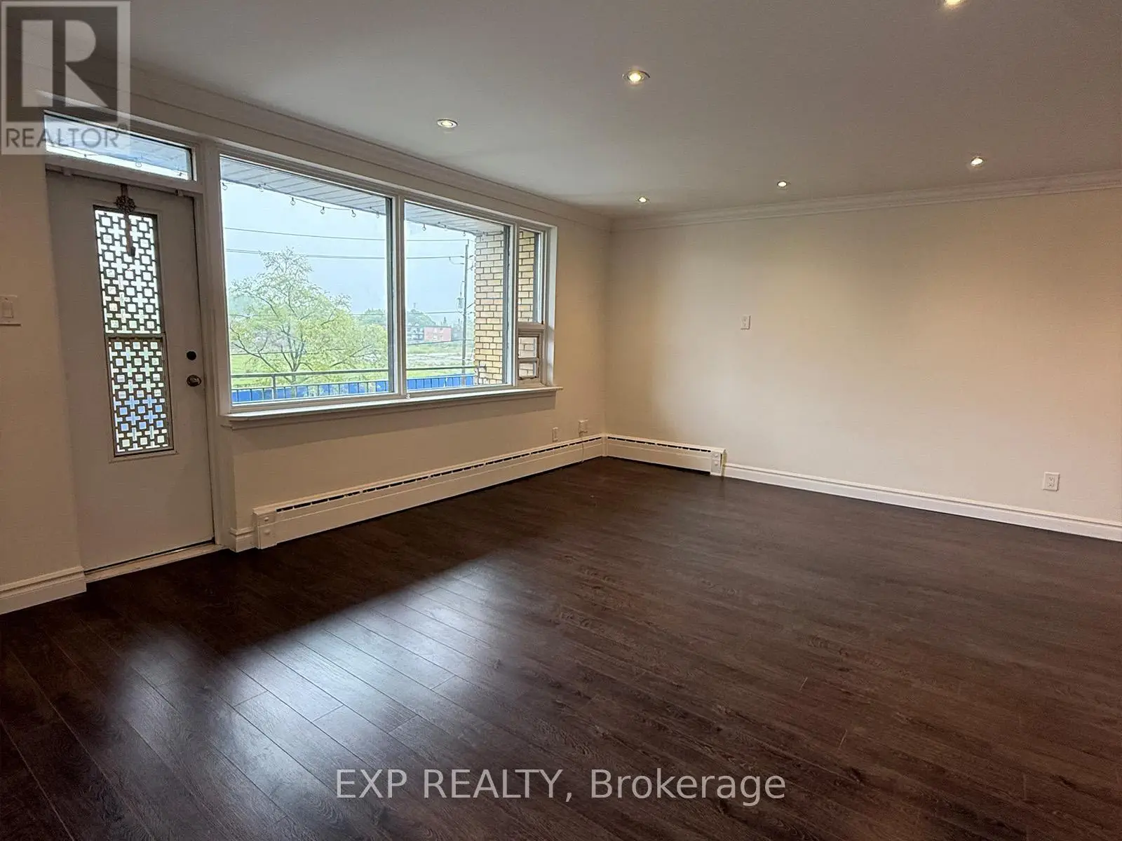 3 - 250 Wilmington Avenue, Toronto, Ontario  M3H 5K3 - Photo 3 - C12176816