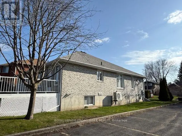 21 Grosvenor Drive, Belleville, Ontario  K8P 5K3 - Photo 3 - X12176844
