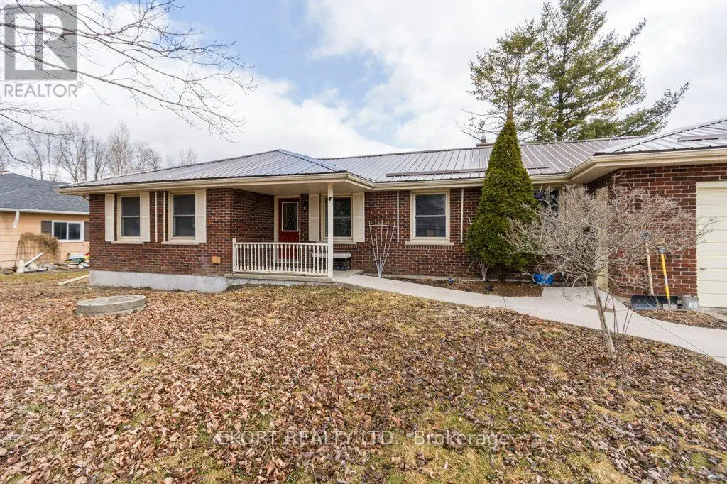 618 Ashley Street, Belleville, Ontario  K0K 2B0 - Photo 1 - X12176892
