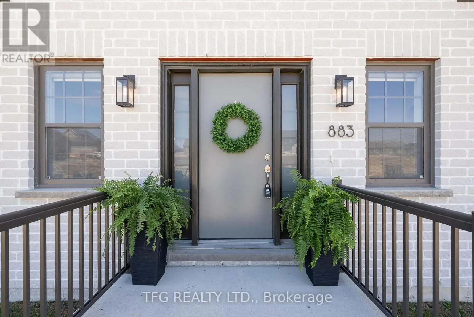 883 Ernest Allen Boulevard, Cobourg, Ontario  K9A 1W9 - Photo 2 - X12177502