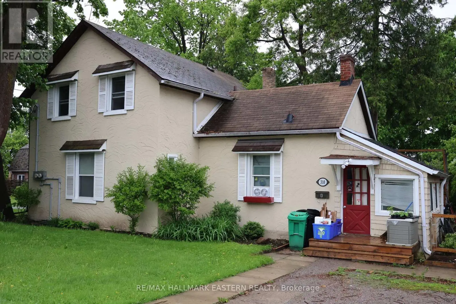 310 Edinburgh Street, Peterborough Central, Ontario  K9H 3E8 - Photo 2 - X12178022