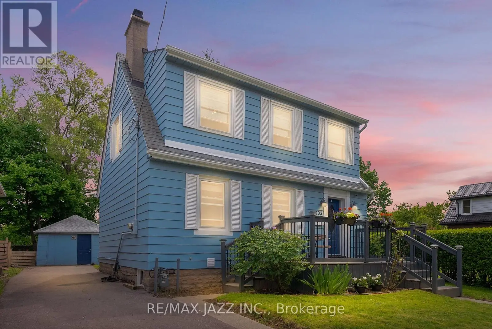303 Gliddon Avenue, Oshawa, Ontario  L1H 1Z2 - Photo 1 - E12178491