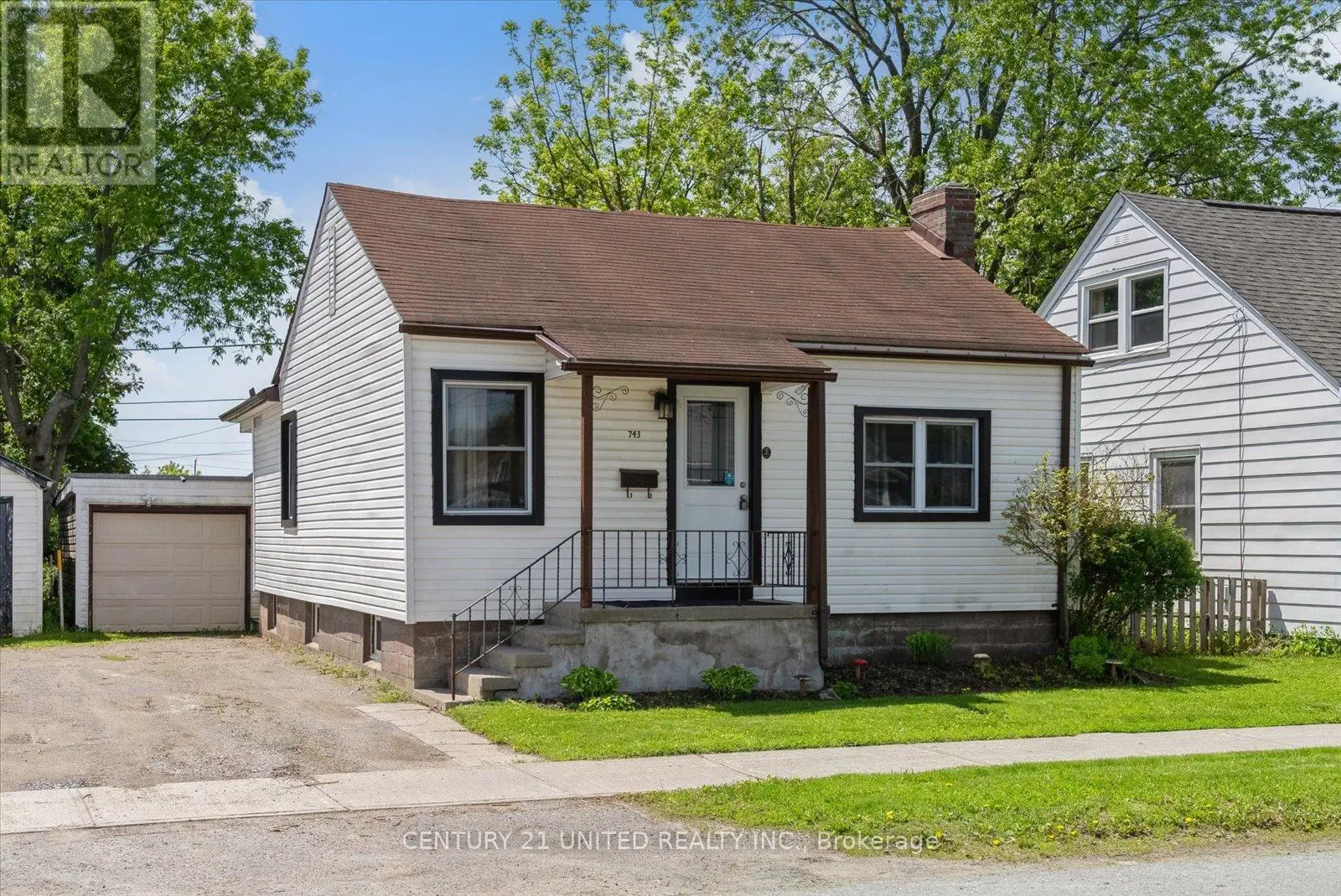 743 St Marys Street, Peterborough Central, Ontario  K9J 4H1 - Photo 1 - X12178487