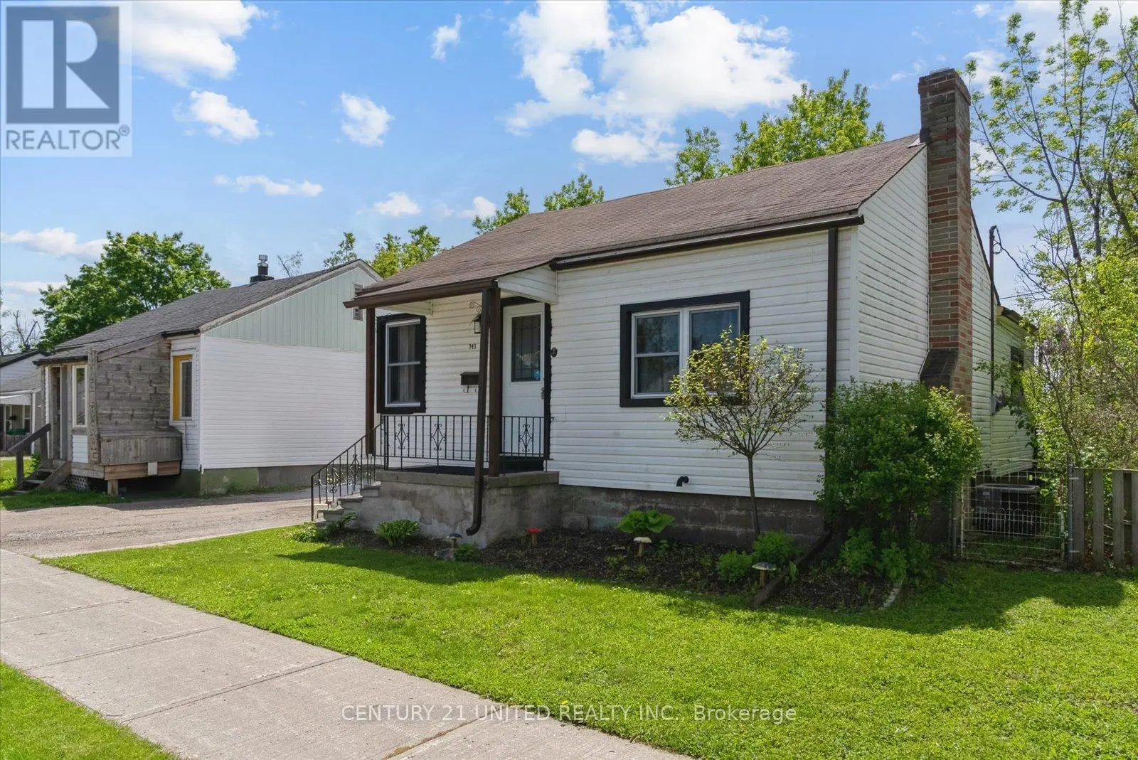 743 St Marys Street, Peterborough Central, Ontario  K9J 4H1 - Photo 3 - X12178487