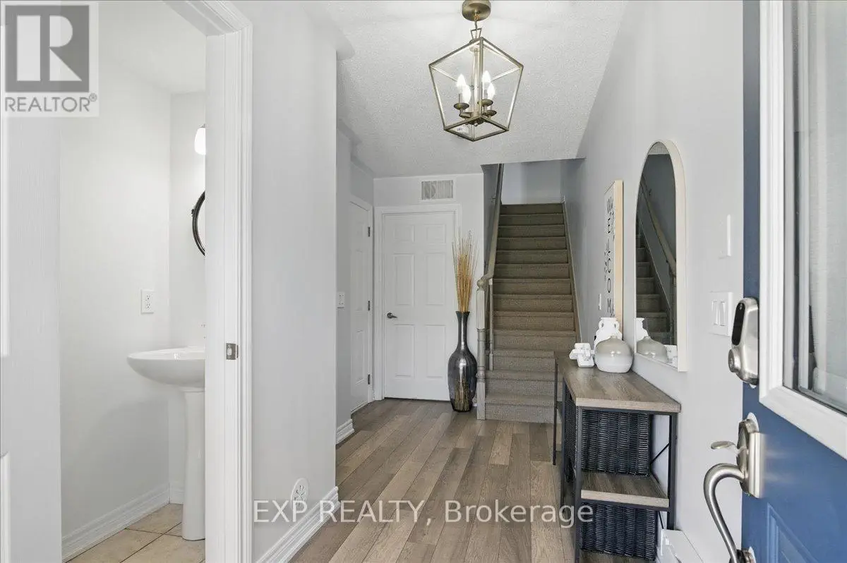 23 Great Gabe Crescent, Oshawa, Ontario  L1L 0C1 - Photo 2 - E12178802