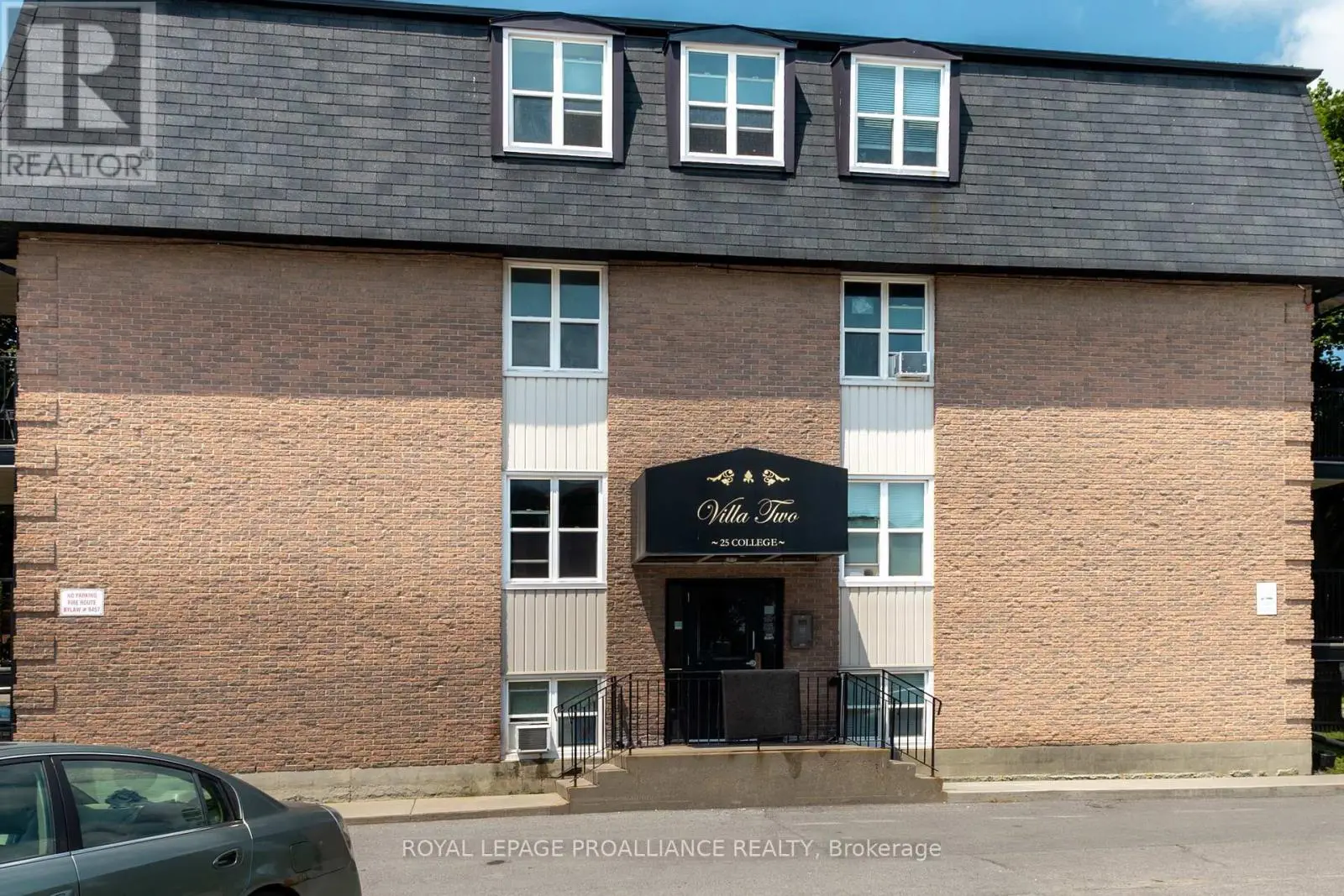 202 - 25 College Street E, Belleville, Ontario  K8P 2E3 - Photo 1 - X12179246