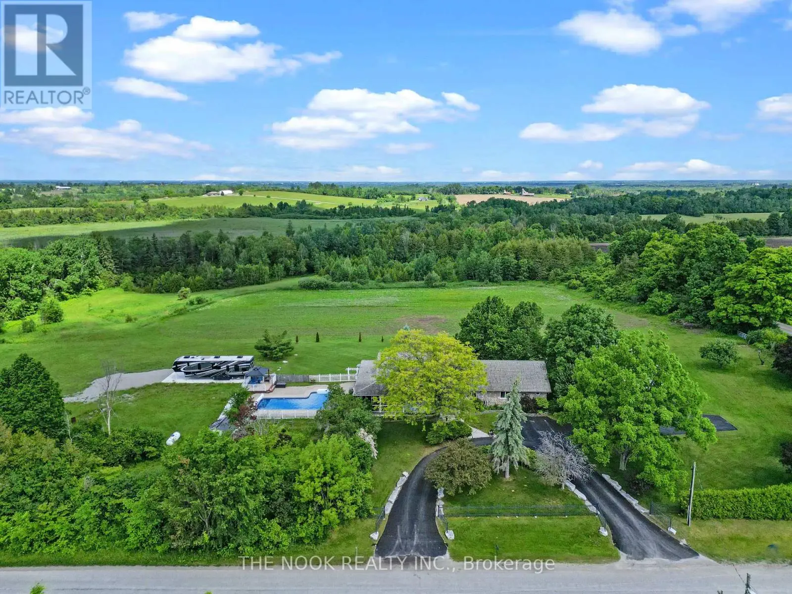 593 Pigeon Creek Road, Kawartha Lakes, Ontario  L0B 1K0 - Photo 2 - X12179621