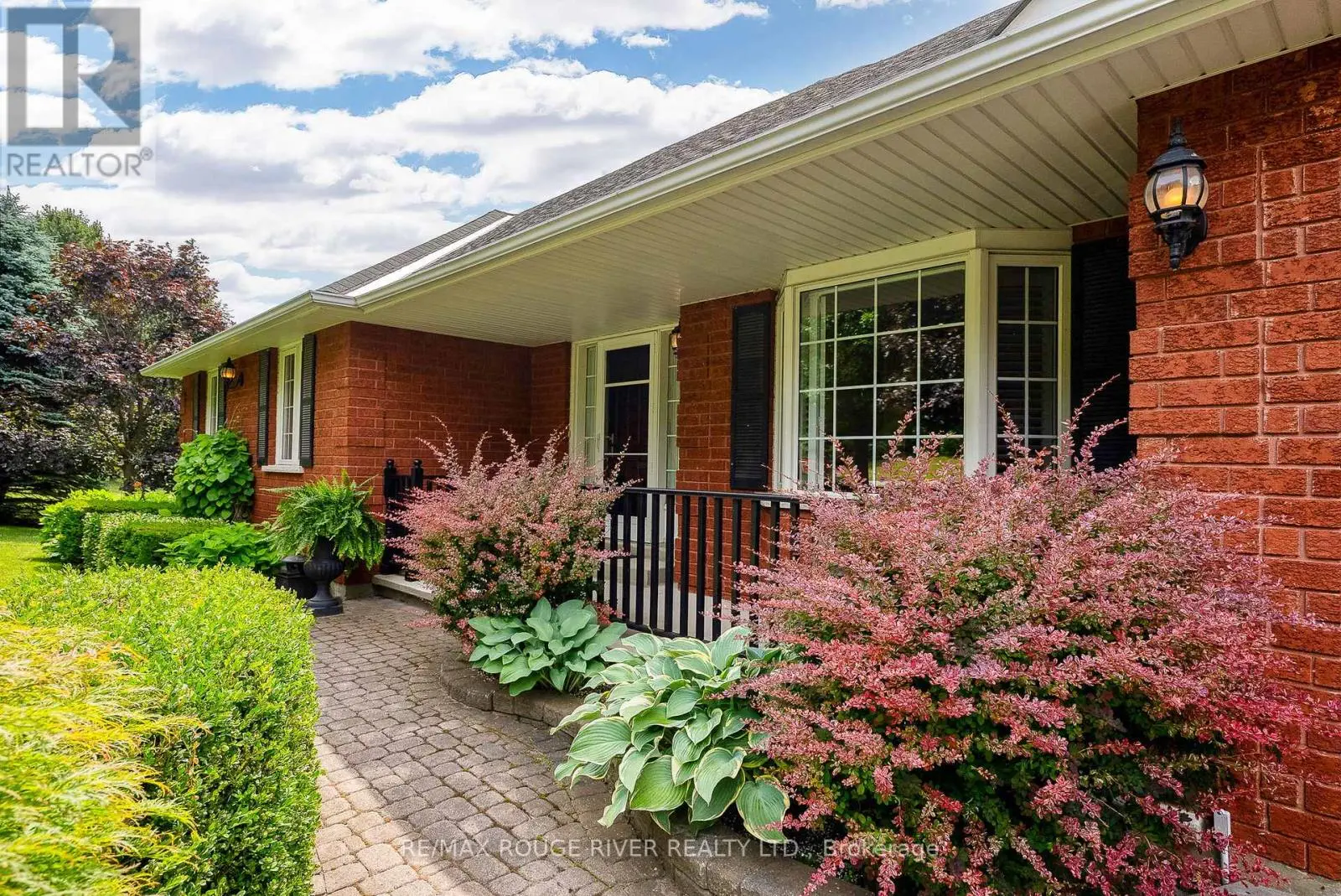 8 Sunrise Court, Hamilton Township, Ontario  K9A 4J7 - Photo 3 - X12180030