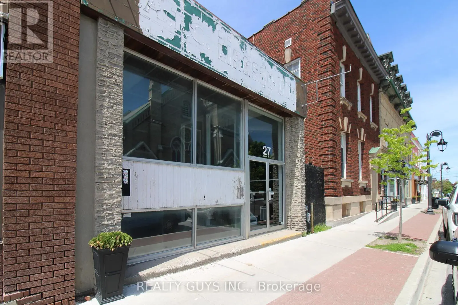 27 William Street N, Kawartha Lakes, Ontario  K9V 3Z9 - Photo 3 - X12180735