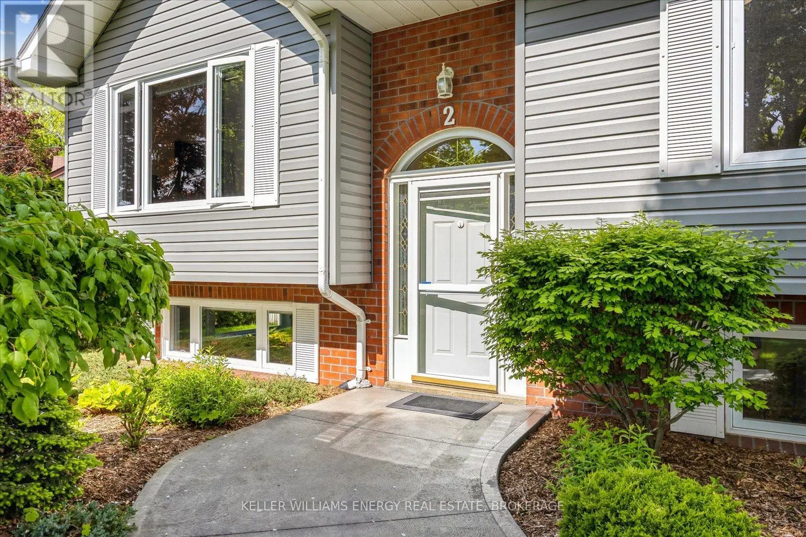 2 Moore Drive, Port Hope, Ontario  L1A 2E6 - Photo 3 - X12180860