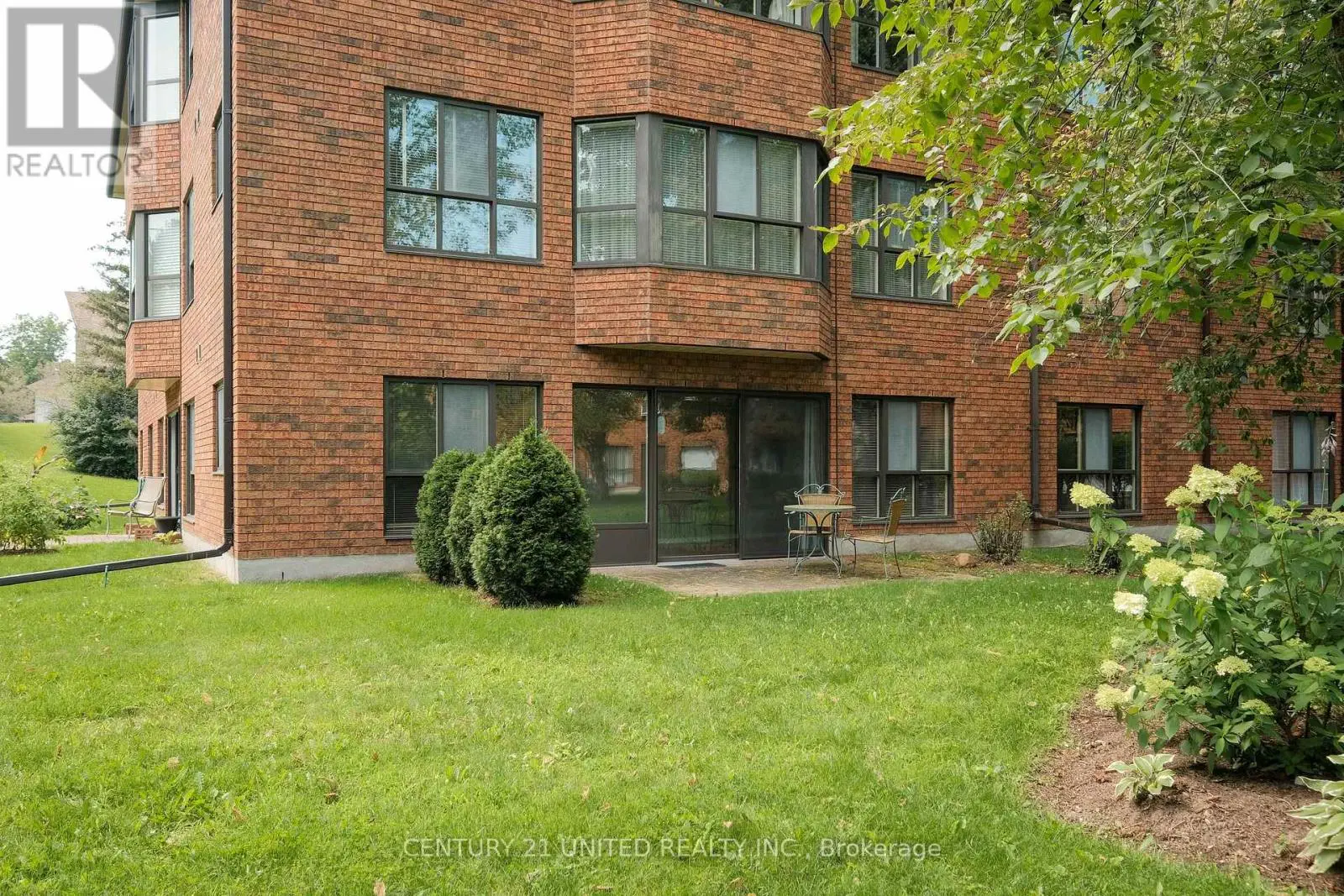 102 - 921 Armour Road, Peterborough East, Ontario  K9H 7K5 - Photo 3 - X12180881