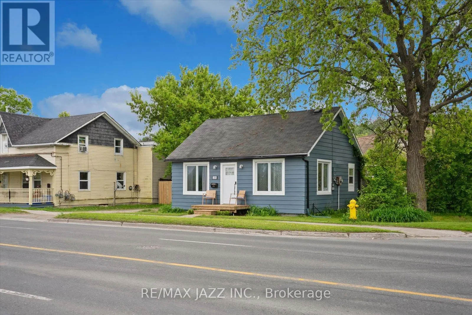 390 Front Street, Quinte West, Ontario  K8V 4P8 - Photo 2 - X12181031