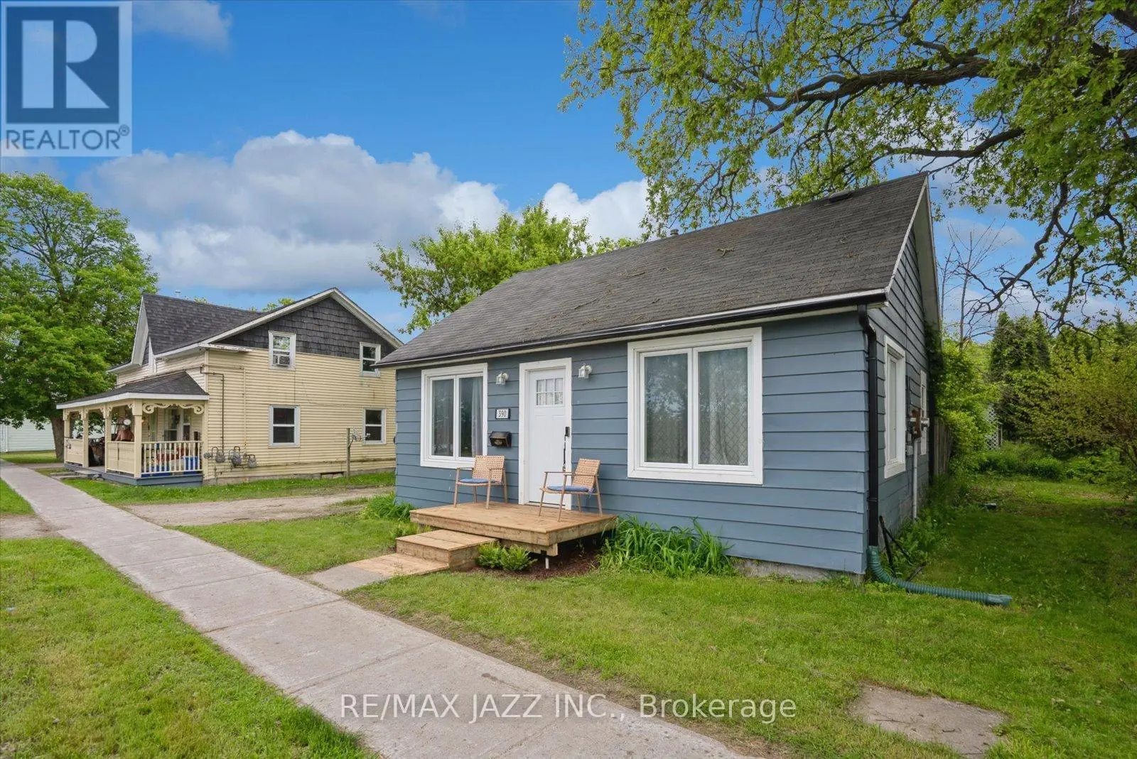 390 Front Street, Quinte West, Ontario  K8V 4P8 - Photo 3 - X12181031