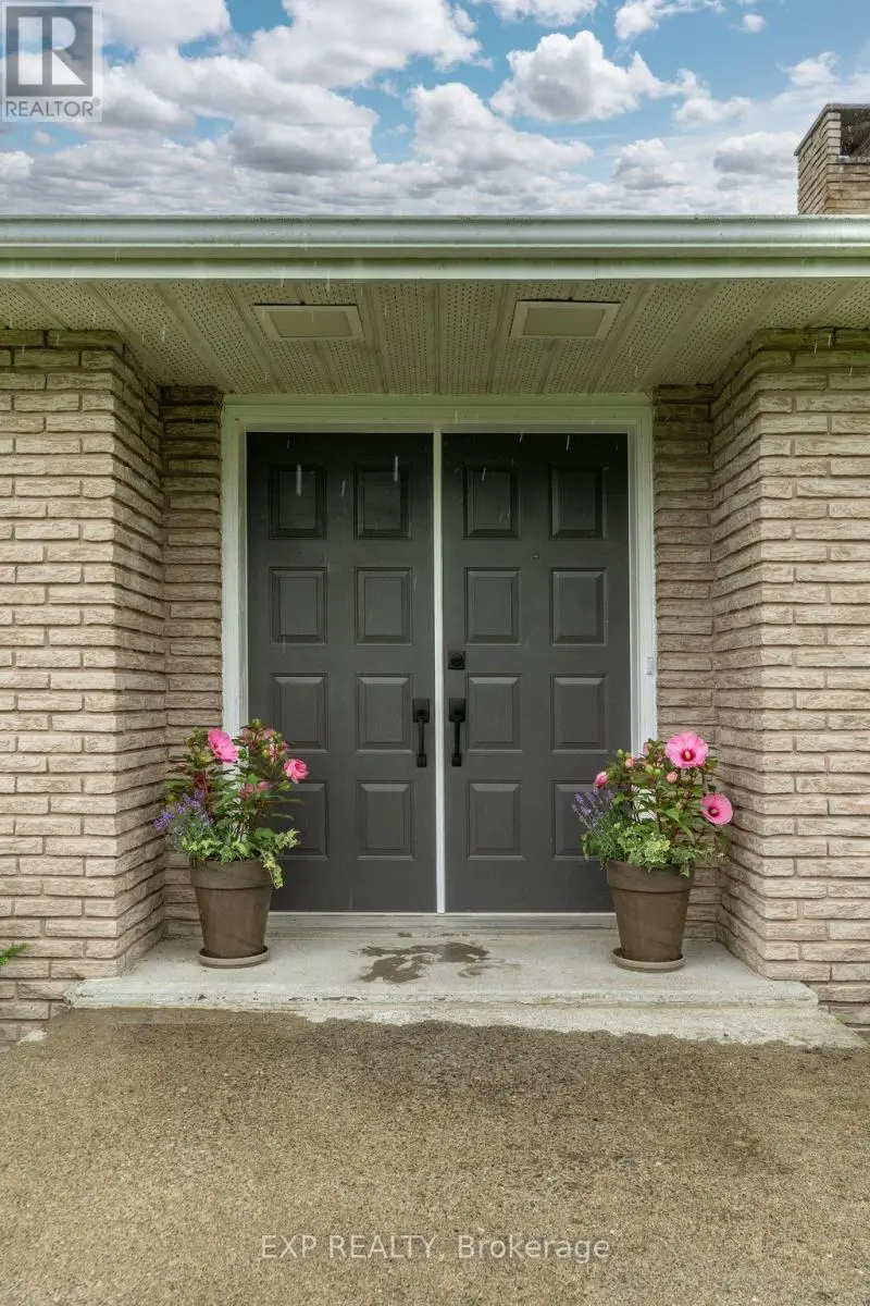 737 County Rd 18, Prince Edward County, Ontario  K0K 1P0 - Photo 3 - X12181239
