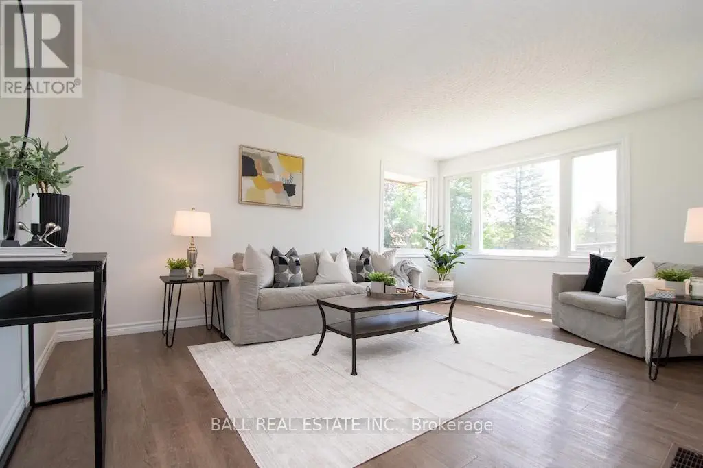 286 Sunset Boulevard, Peterborough North, Ontario  K9H 5L3 - Photo 3 - X12181365