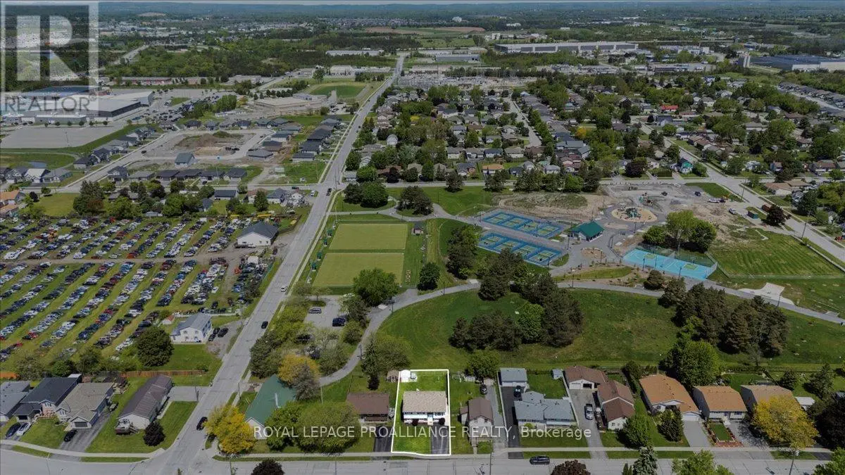 46 Safe Boulevard, Belleville, Ontario  K8N 2W9 - Photo 3 - X12181499