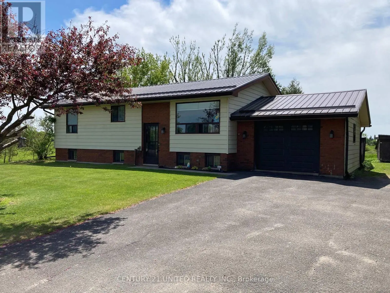 496 Pigeon Lake Road, Kawartha Lakes, Ontario  K9V 4R3 - Photo 1 - X12181657