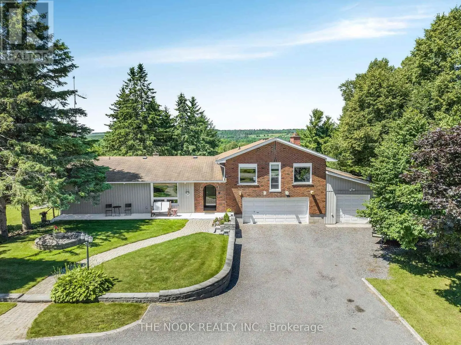 201 Ski Hill Road, Kawartha Lakes, Ontario  L0A 1A0 - Photo 2 - X12181761