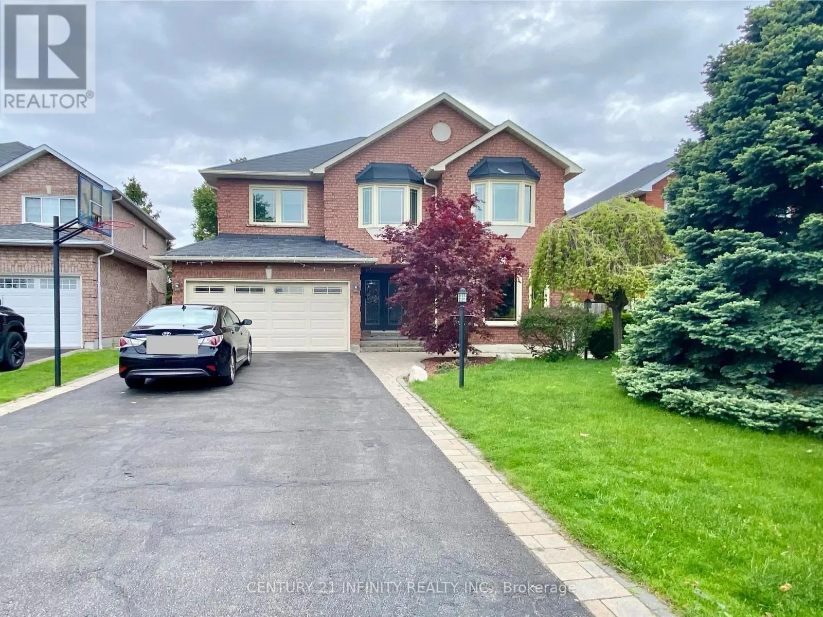 12 Headlands Crescent, Whitby, Ontario  L1R 1Z9 - Photo 1 - E12181797