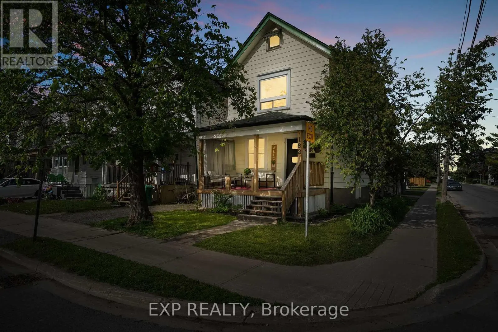 162 Adeline Street, Peterborough Central, Ontario  K9J 5E3 - Photo 1 - X12181910