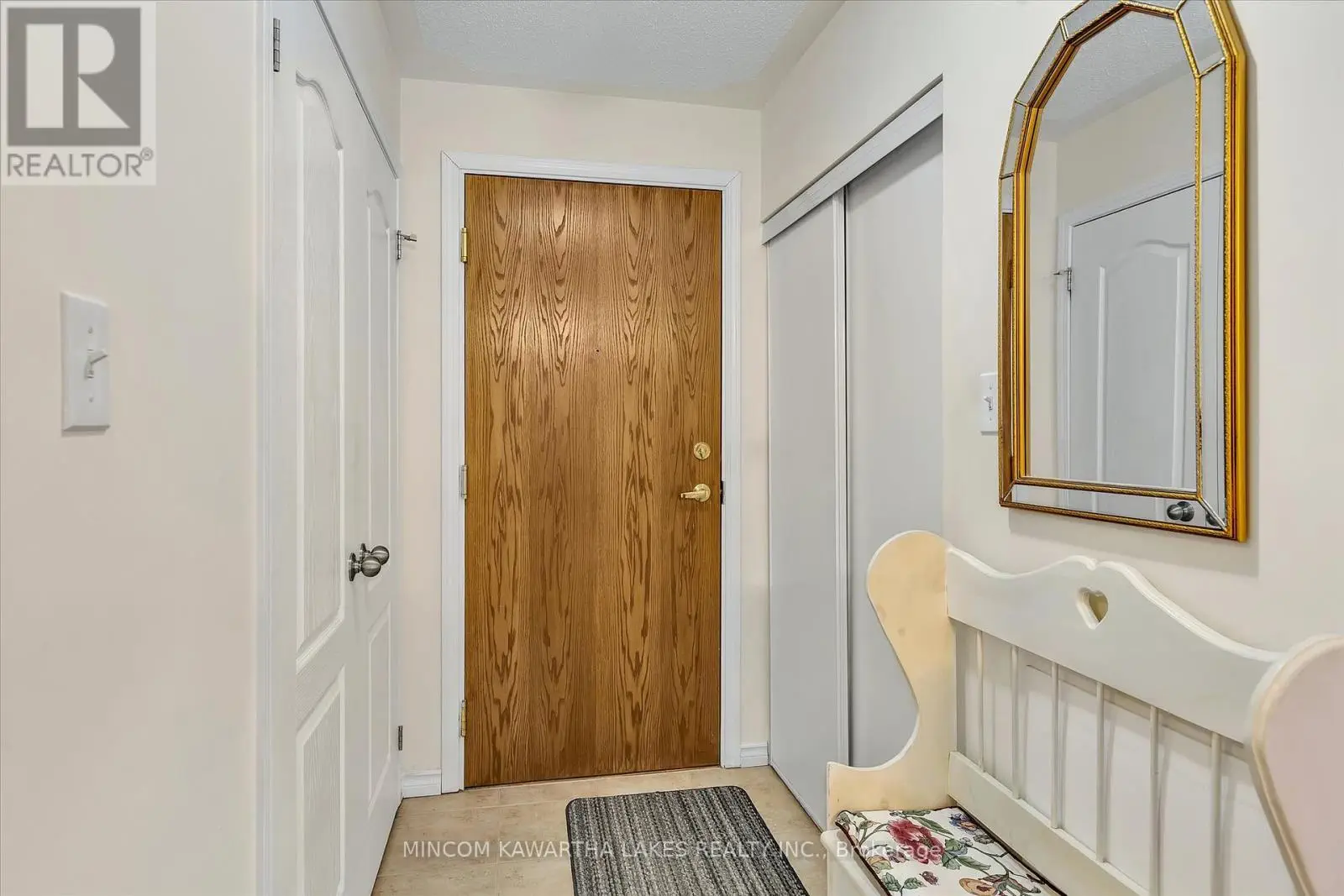 102 - 306 Spillsbury Drive, Peterborough West, Ontario  K9K 0B5 - Photo 3 - X12181997