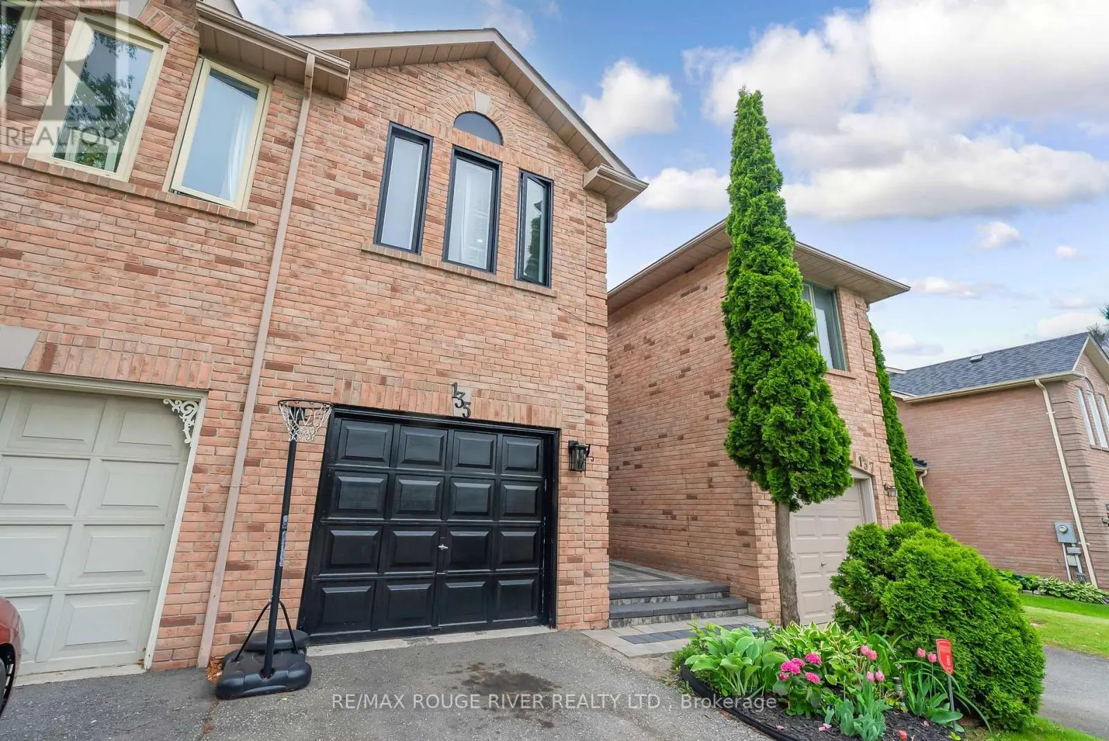 135 Timber Mill Avenue, Whitby, Ontario  L1R 2H3 - Photo 1 - E12182262
