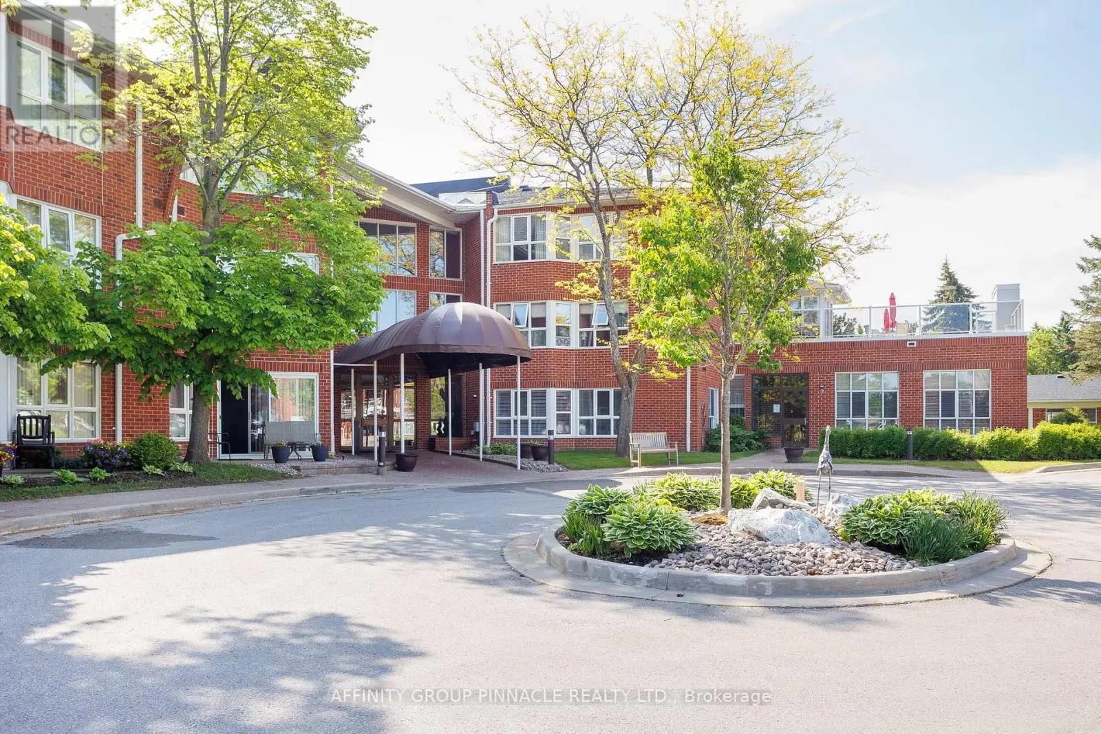 203 - 4 Heritage Way, Kawartha Lakes, Ontario  K9V 5Z2 - Photo 1 - X12182223