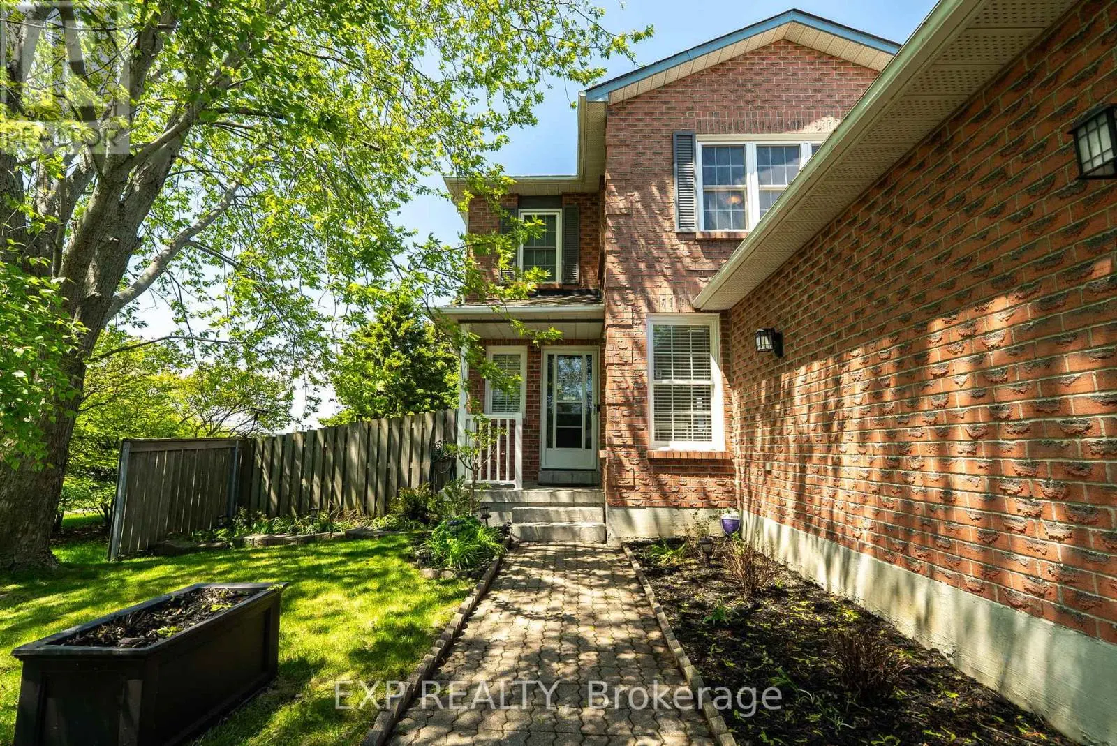 1058 Renaissance Drive, Oshawa, Ontario  L1J 8A8 - Photo 2 - E12182728