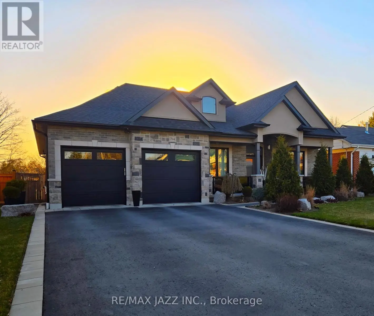714 Bessborough Drive, Oshawa, Ontario  L1G 4H2 - Photo 1 - E12170190