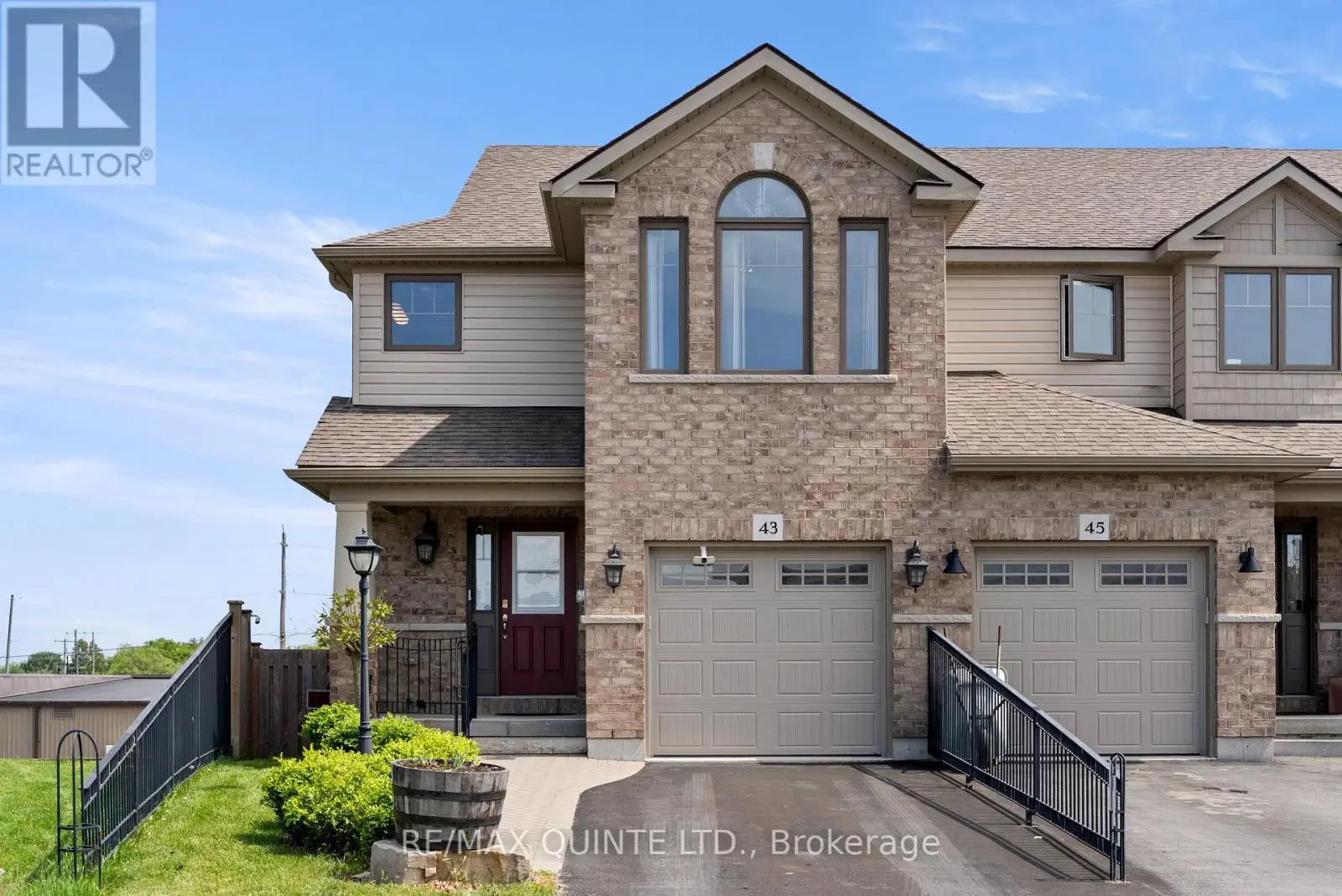43 Mountain Ash Drive, Belleville, Ontario  K8N 4Z5 - Photo 2 - X12182875